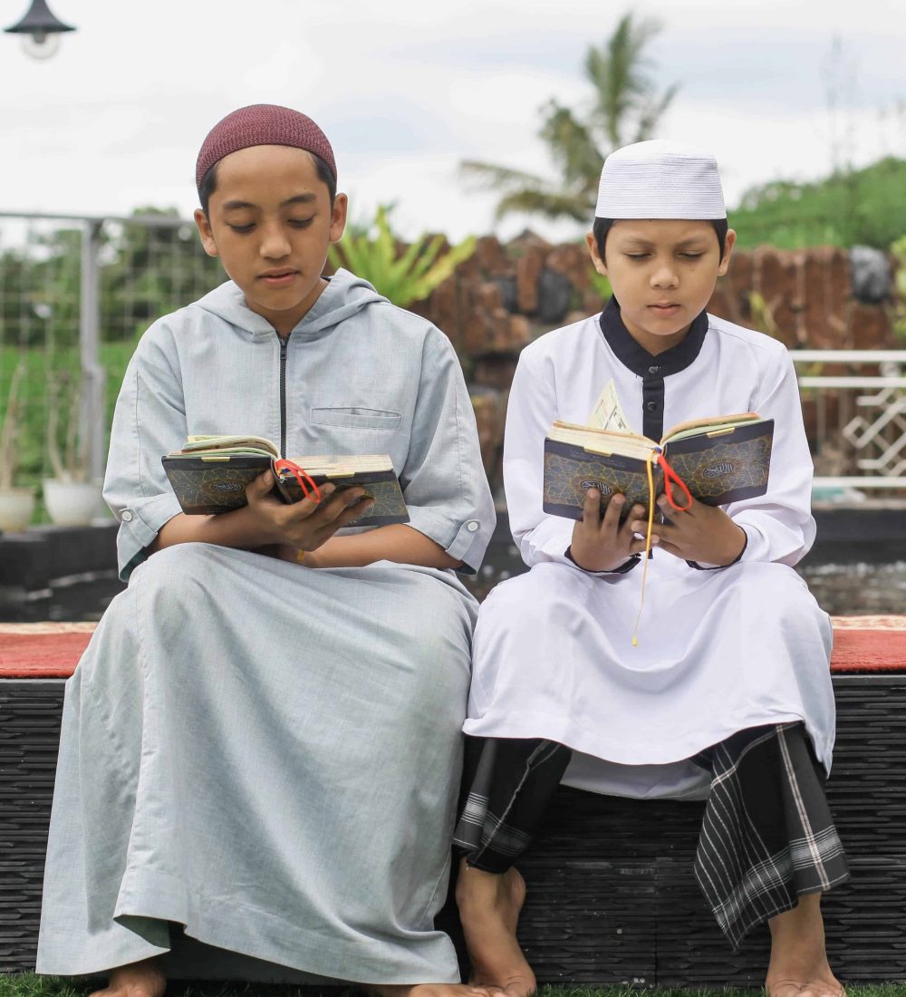muslim-kids-students-reciting-quran-2022-01-28-17-29-59-utc (1)